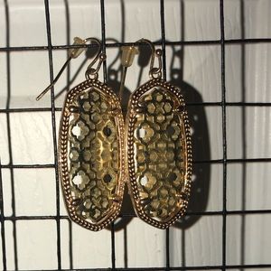 Kendra Scott White Pearl Elle Gold Drop Earrings